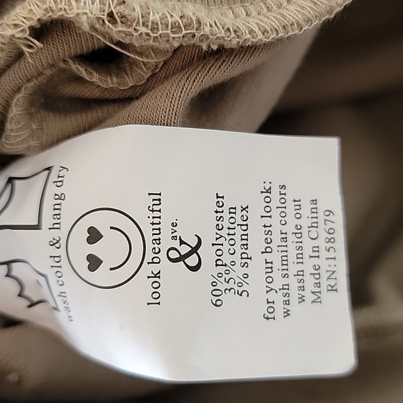 Ampersand Ave hoodie - Picture 6 of 6